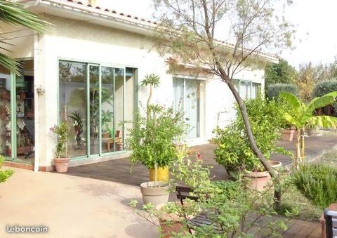 Villa + local commercial sur 2000 m2