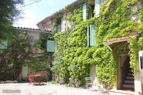 Maison village avec jardin 35km d'Aix en Provence