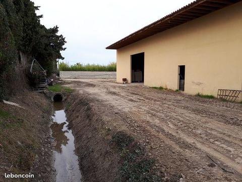 Hangar de 150m² / EYRAGUES