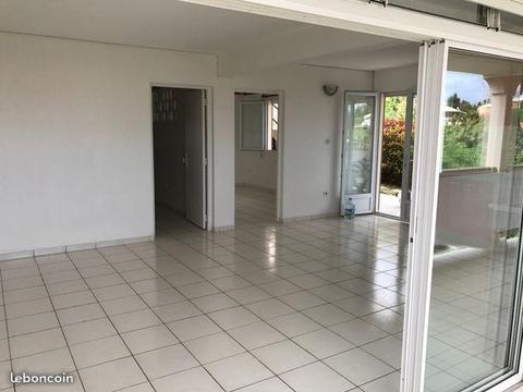 Appartement F3 À Sainte Luce