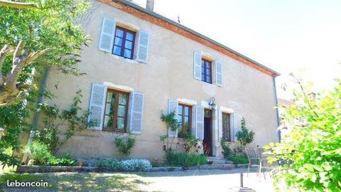 Ancien presbytère T5 , 30min de Dijon