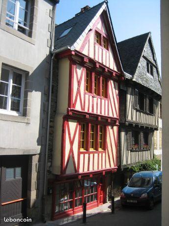 Maison historique à deux pas du marché