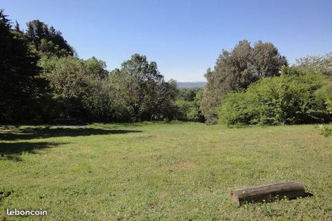 Terrain de 1897 m² avec vue sur les Pyrénées