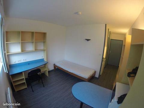 LOUE AGREABLE STUDIO A BRON de 19m²