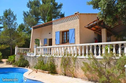 Petite villa atypique en Provence