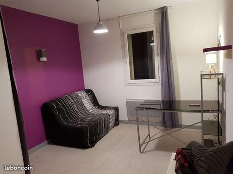 Studio impasse trés calme, proche centre 300 €