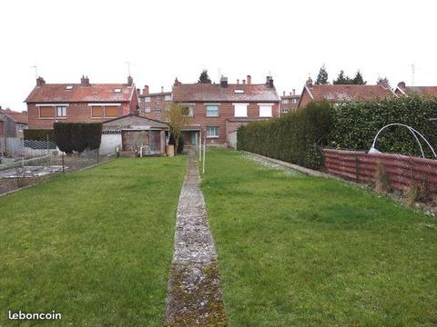 Maison 5 chambres , jardin de 500 m2, garage