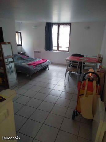 Studio 27 m² centre Bourges