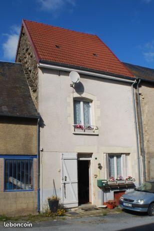 Petite maison de bourg rénovée, habitable de suite