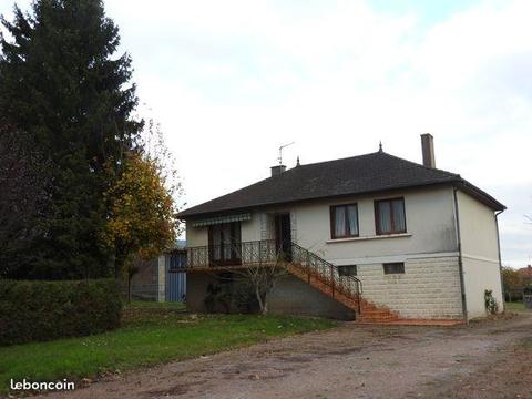 Theneuille: Maison 5 pièces et 327 m2 de garages