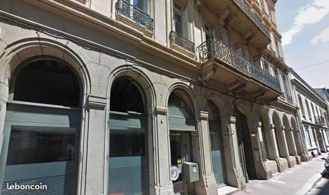 Magasins, bureaux 60 à 180 m2 centre ville