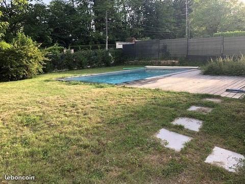 Maison rénovée de 180 m2 avec piscine