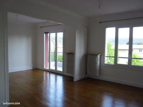 Bel appartement 4 pièces au centre ville de Vesoul