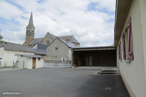 Grande maison plein bourg