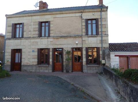 Maison d'habitation dans bourg