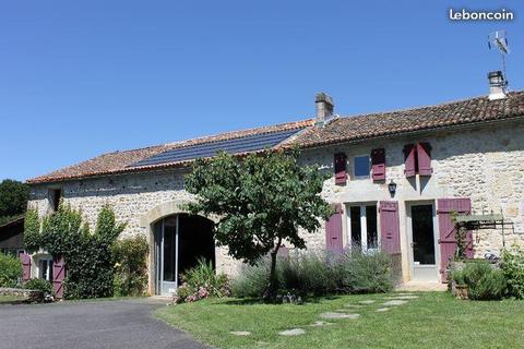 Belle maison de type longère