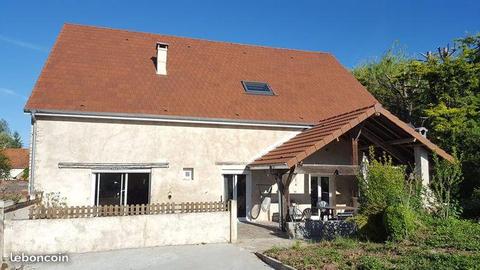 MAISON T8 230m2 sur terrain 1400m2