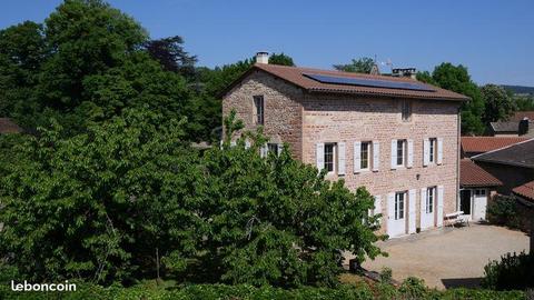 Maison au coeur du village prisse