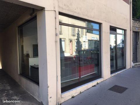 Local commercial ou bureaux chalon centre libre