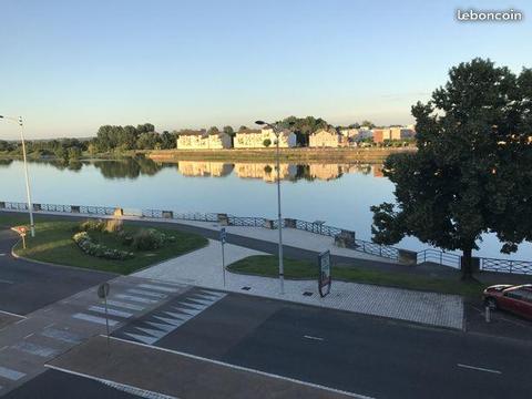 Très bel appt Haussmannien 200m2 quai Saône garage