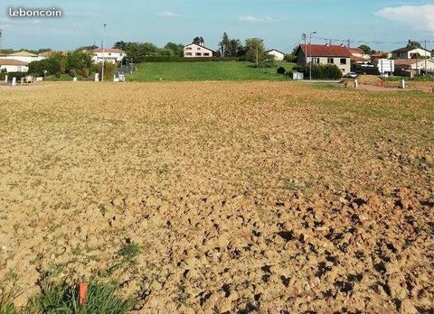 Terrain 740 m² Macon