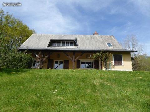 Pavillon 154 m² sur 6610 m² en bout de chemin