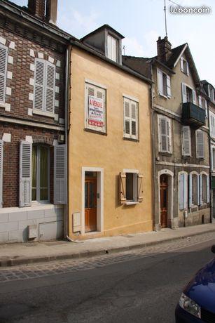 Immeuble de 3 appartements (F2 Bis, F2 Bis & F3)